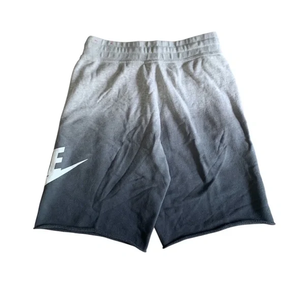 ➰Nike Club Alumni French Terry shorts ➰ - Picture 7 of 8